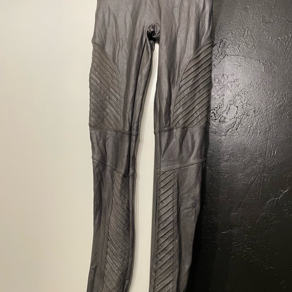 Good condition - Picture 3 of 3